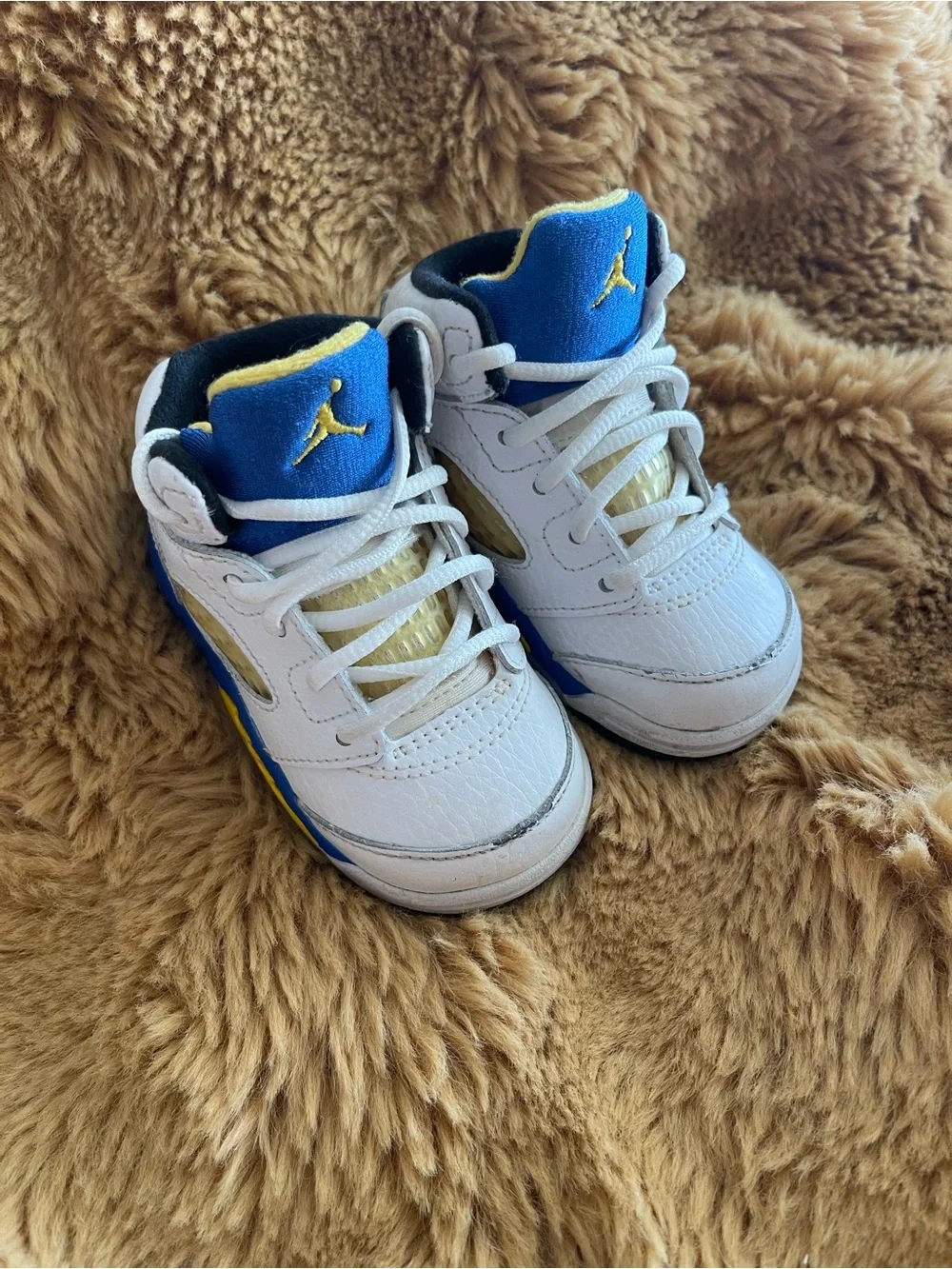 Jordan Kids White Blue Yellow Low-Top Sneakers